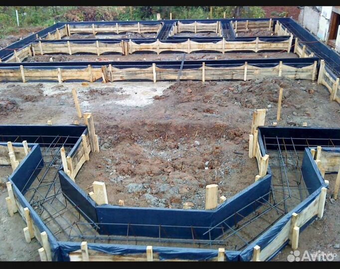 Бригада строителей