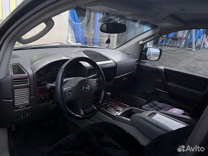 Транспорт Nissan Armada 2004