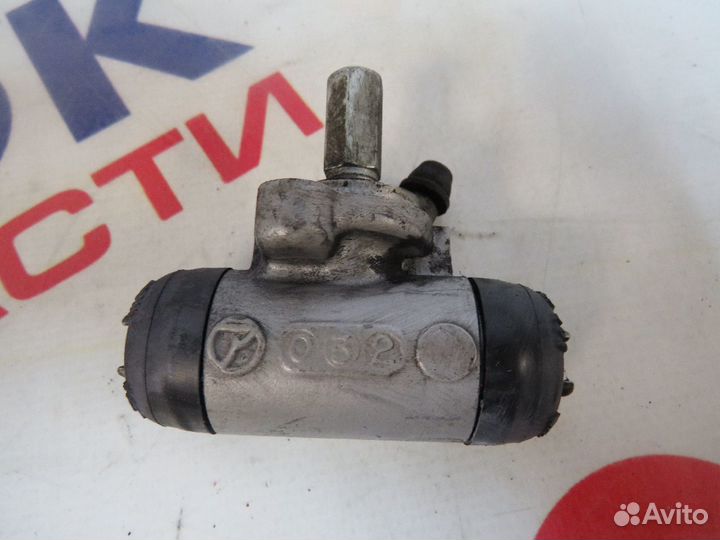 Цилиндр тормозной Зад Право toyota corolla fielder