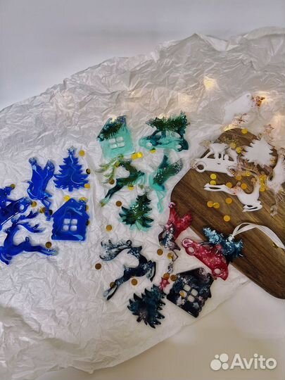 Набор елочных игрушек из эпоксидной смолы