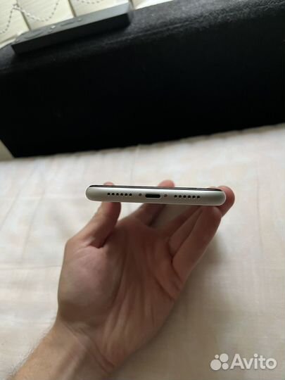 iPhone Xr, 128 ГБ