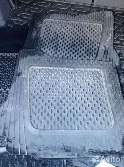 Автомобильные коврики nissan