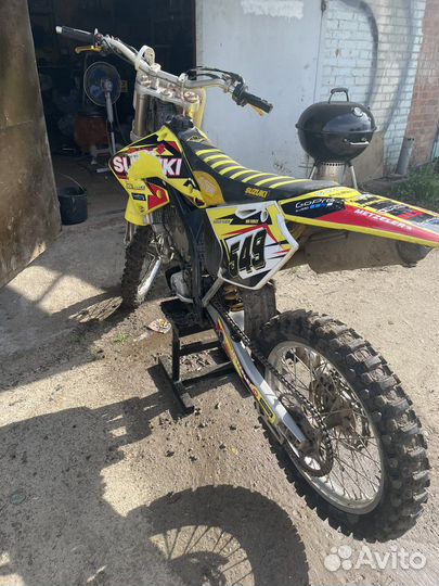 Suzuki rmz-250