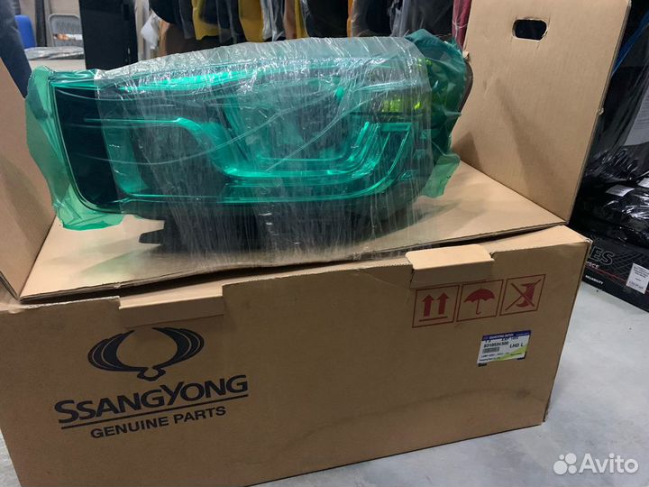 Фара левая SsangYong New Actyon 2013