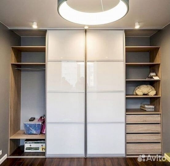 Дверный шкаф