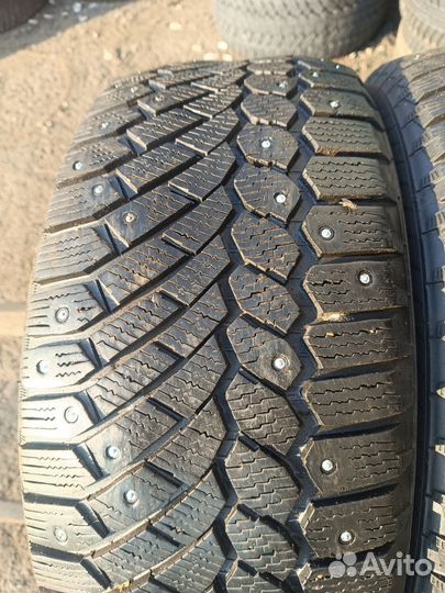 Gislaved Nord Frost 200 225/50 R17