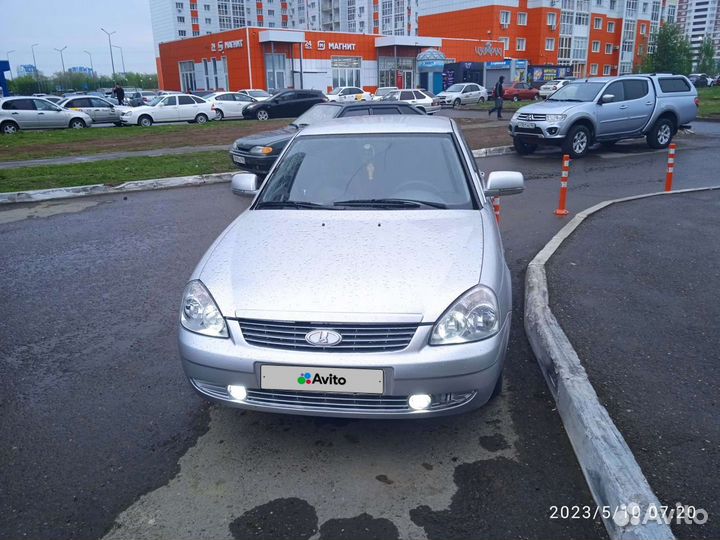 LADA Priora 1.6 МТ, 2010, битый, 137 000 км