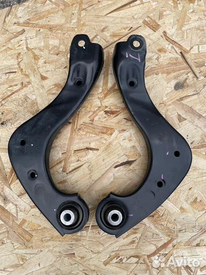 Задние верхние рычаги на Toyota Camry V 50 55