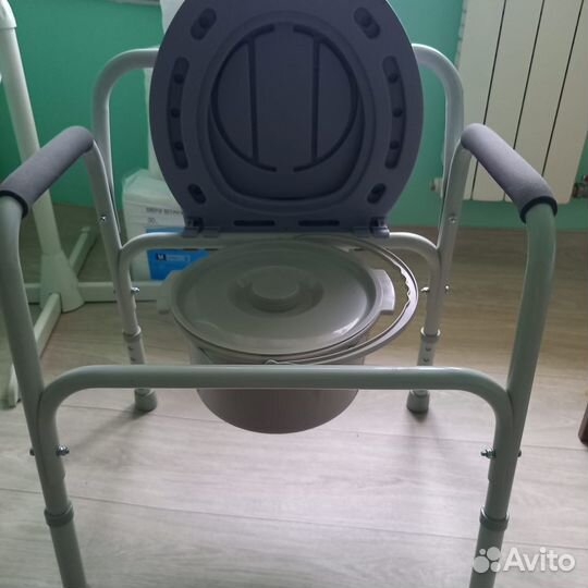 Кресло, стул- туалет для пожилых и инвалидов