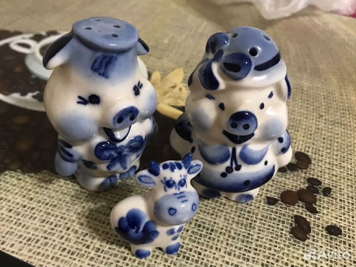 Статуэтки под гжель