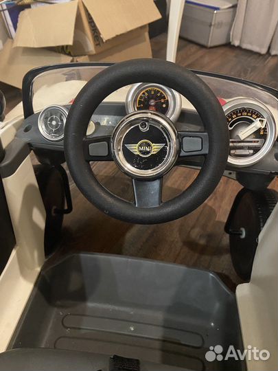 Детский автомобиль каталка