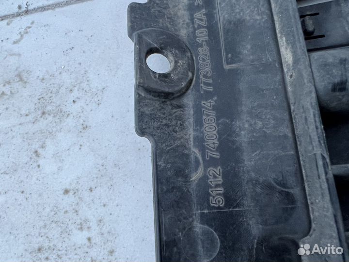 Кронштейн заднего бампера нижний 51127400674