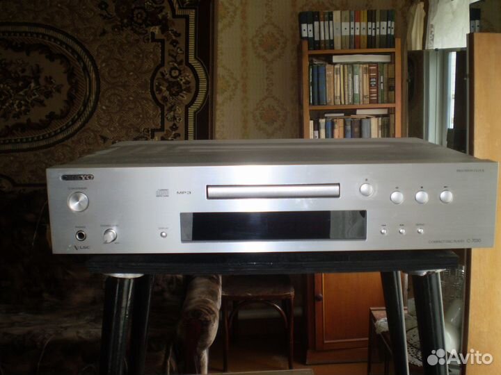 CD проигрыватель Onkyo C-7030