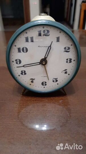 Будильники СССР Ереван, Слава, Янтарь