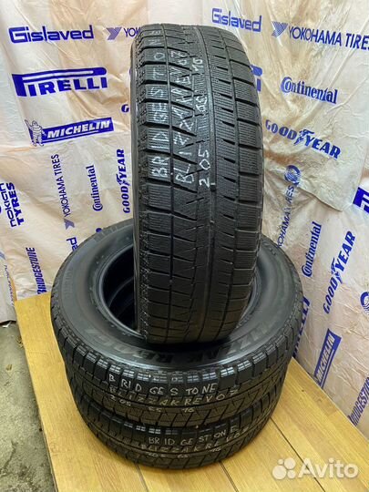Bridgestone Blizzak Revo GZ 205/65 R16