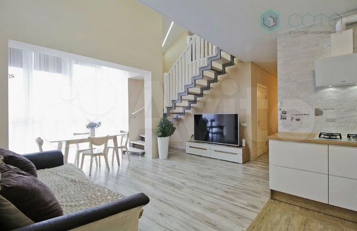 3-к. квартира, 92 м², 3/4 эт.