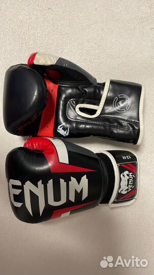 Боксерские перчатки