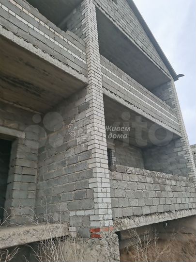 Дом 180 м² на участке 17 сот.