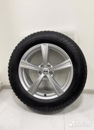 Volvo XC90, Nokian Hakkapeliitta 10p 235/60 R18