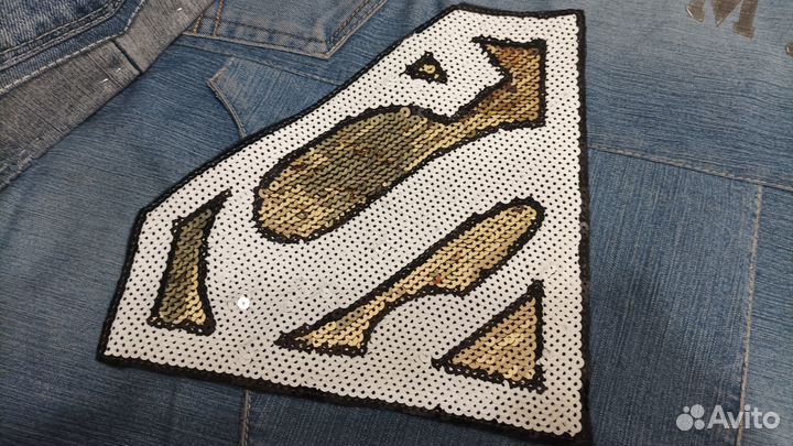 Пришивная аппликация с пайетками 