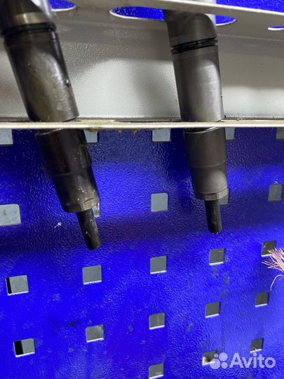 Форсунка vag passat b7 03L130277J