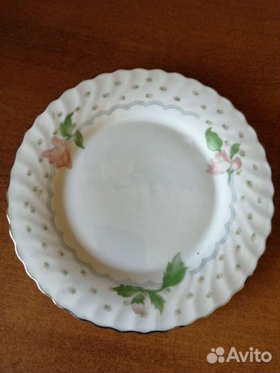 Набор тарелок