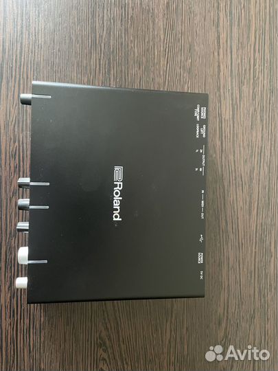 Roland rubix 24 + 2 гитарных провода