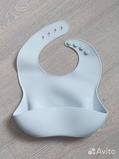 Нагрудник силиконовый (новый)