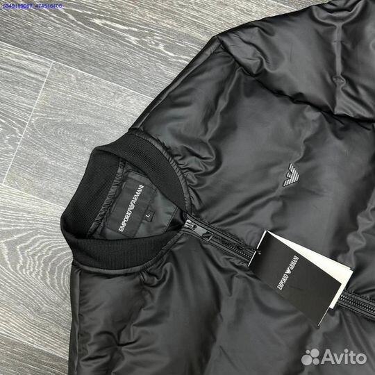 Мужской бомбер Armani: идеален для всех