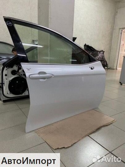 Дверь передняя правая Тойота Камри 70 2018 белая