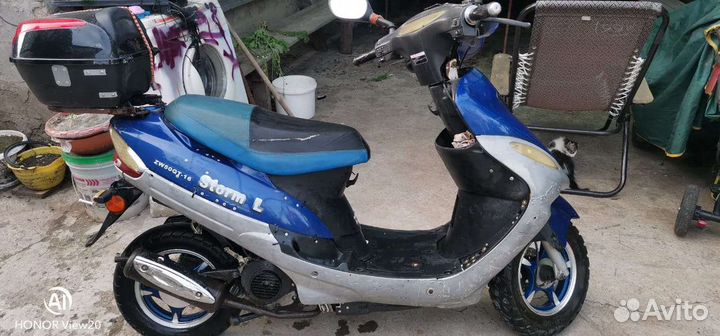 Продам скутер storm L