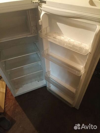 Холодильник бу маленький