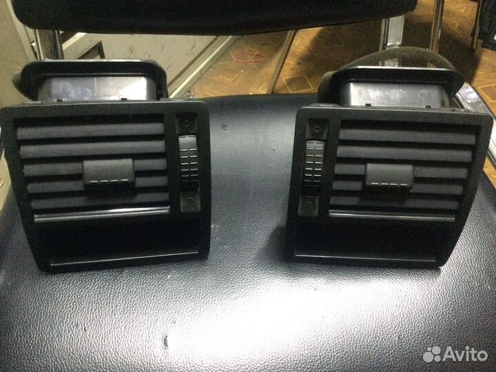 Дефлектор в торпеду VW T5 Каравелла Транспортер