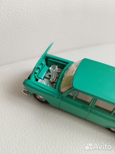 Модель автомобиля 1:43 москвич СССР