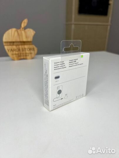 Беспроводное зарядное устройство Apple MagSafe