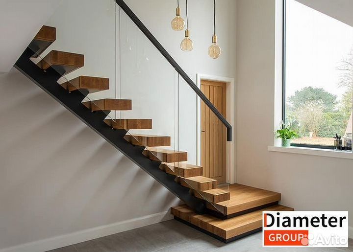 Просторная лестница от завода