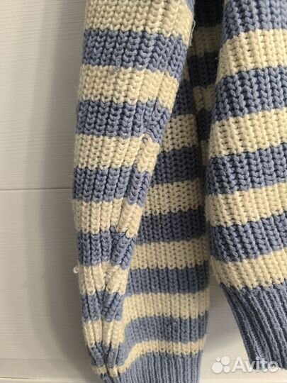 Свитер женский