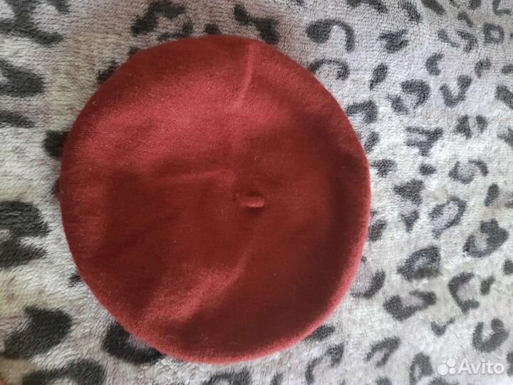 Берет и шапки женские