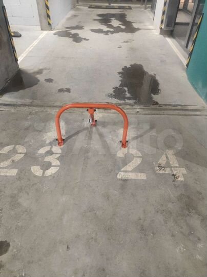 Машиноместо, > 30 м²