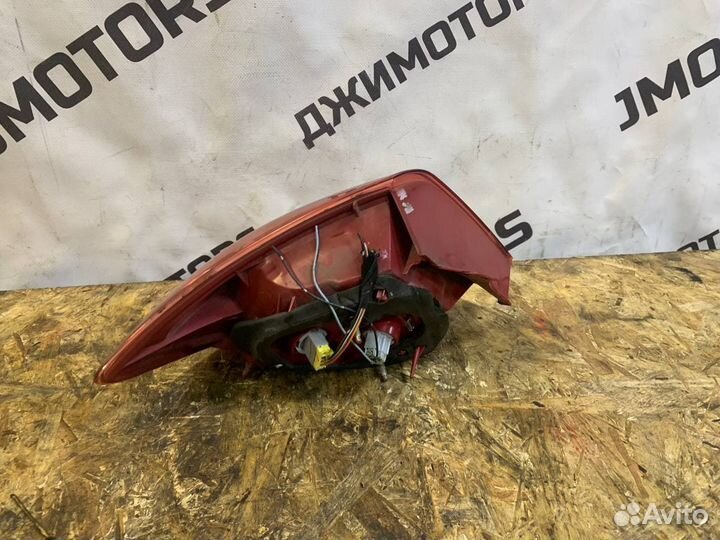 Фонарь задний правый Mazda 3 BK Хэтчбек дефект