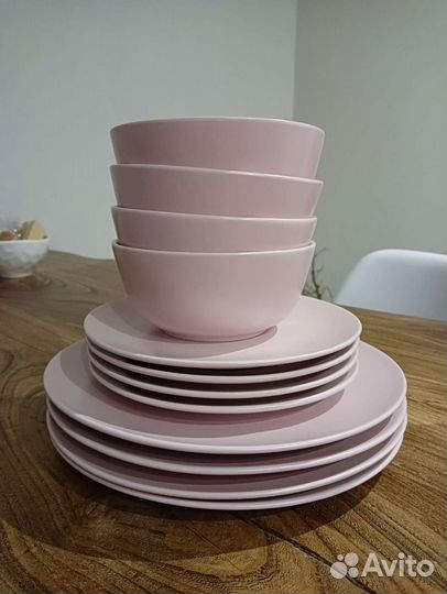 Набор столовой посуды на 4 персоны б/у