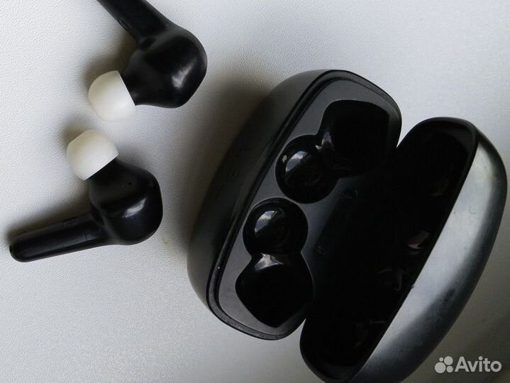 Беспроводные наушники JBL