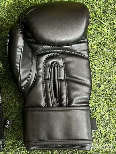 Перчатки боксёрские BoyBo Basic, BBG100 черные