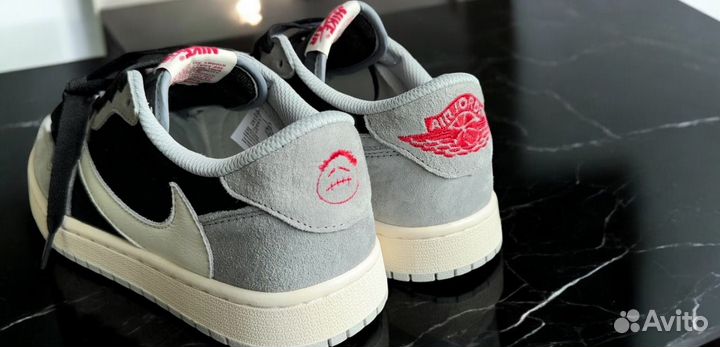 Кроссовки Nike SB Travis Scott