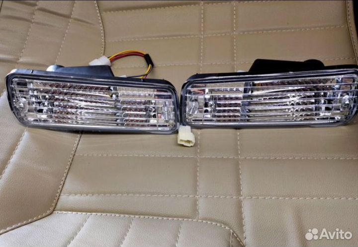 Поворотник на бампер prado78