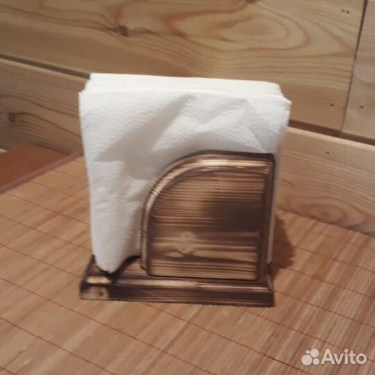 Салфетница из дерева