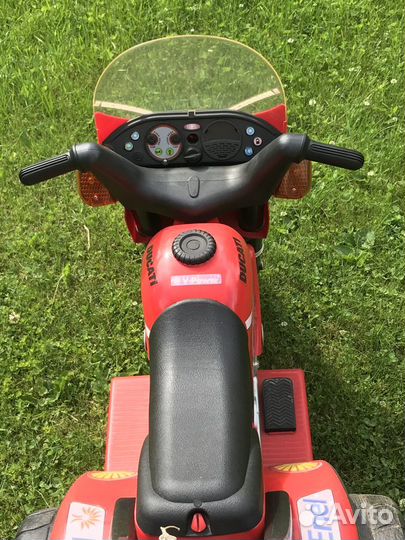 Детский мотоцикл (трицикл) Peg Perego Alice