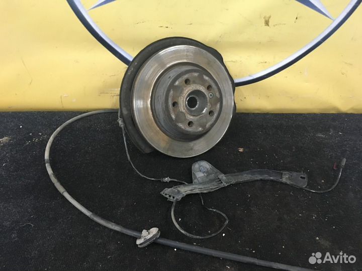 Кулак Mercedes W219 A2113508308