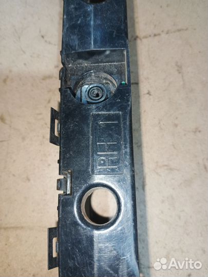 Кронштейн бампера правый Nissan X-Trail T32