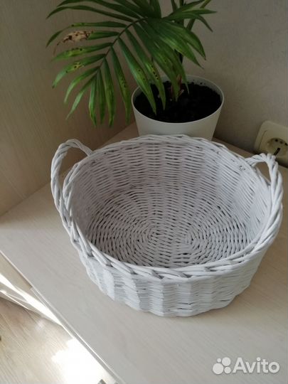 Корзина овальная плетеная ручной работы